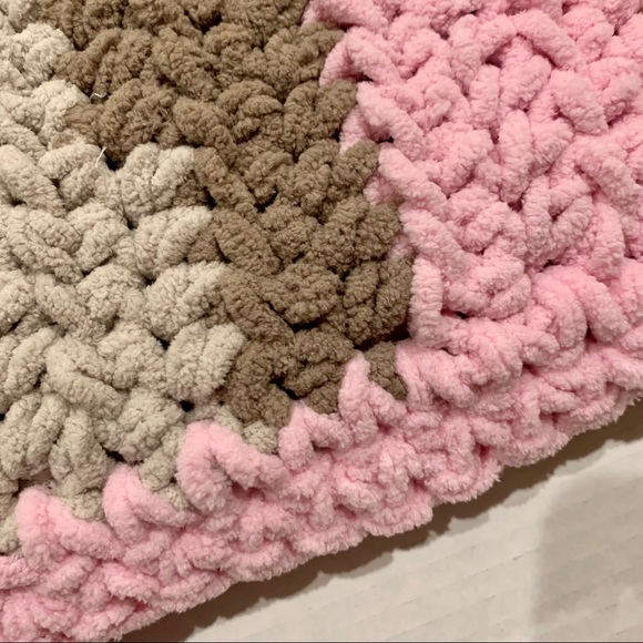 Handmade Knit Crochet Throw Blanket Baby Blanket 43” x 32” - Picture 4 of 6